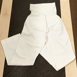 ⭐️ HP ⭐️ GAP Maternity Tailored Crop White Pants